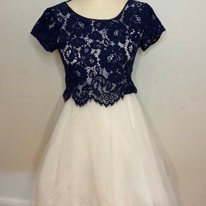 👗NWT💕Derhy kids blue+white dress/gown size12/14